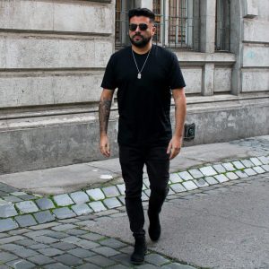 Alternative view of POLERA FELD NEGRA MANGA CORTA